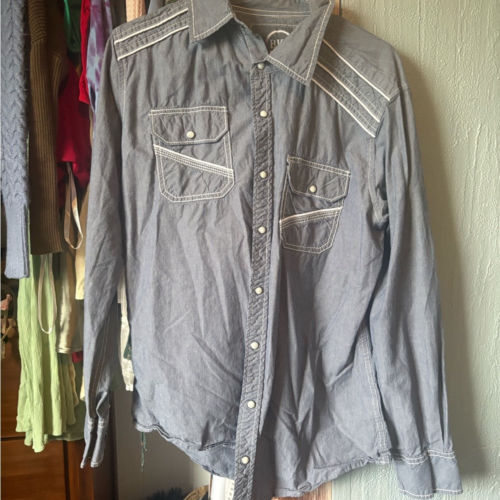 BKE Gray Button-Down Shirt with White Stitching